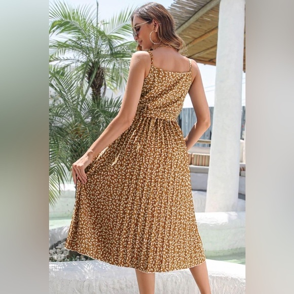 Enchanting Bouquet Women’s Midi Summer Dresses - Picture 3 of 3